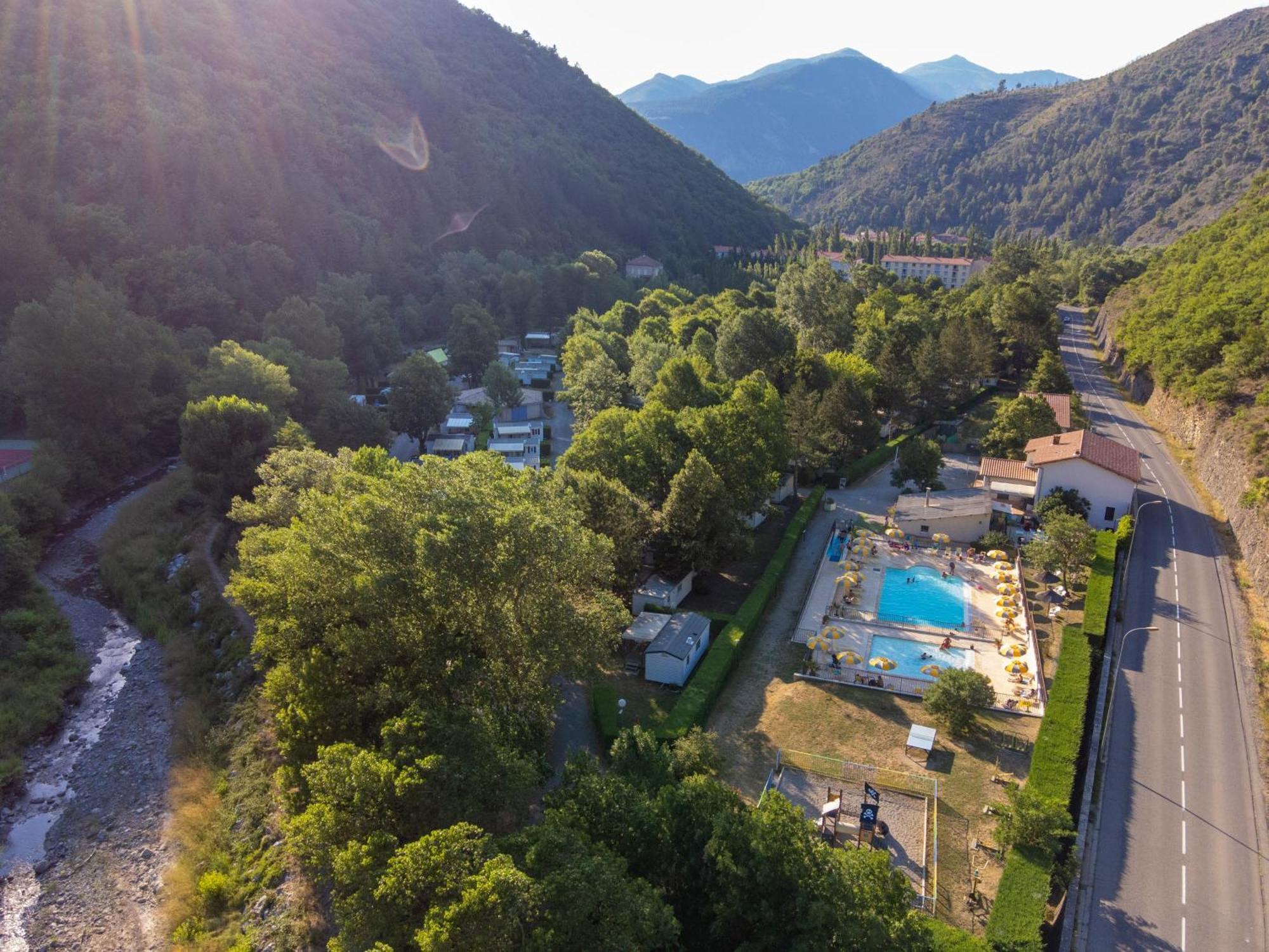 Les Eaux Chaudes Hotell Digne-les-Bains Exteriör bild